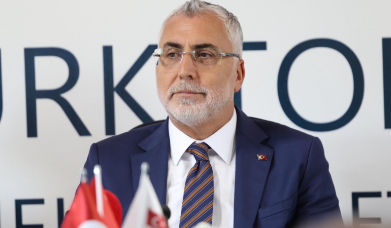 BAKAN-ISIKHAN-ISVICREDE-TURK-STK-TEMSI_1340630_398221-scaled.jpg
