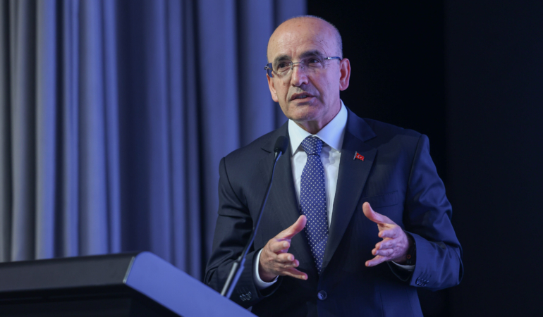 BAKAN-SIMSEK-TURKIYEYE-GELIN-VE-YATIRI_1345081_399477-1-scaled.jpg