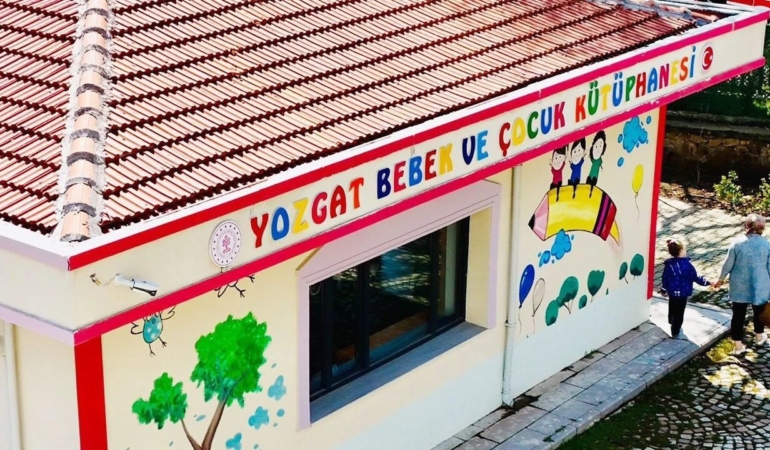 HKDLm4dXYAAKHBq.jpg