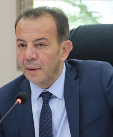 tanju-ozcan-2083488.jpg